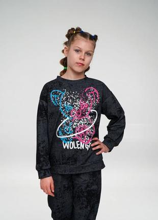 Стильный костюм для модных девушек и парней