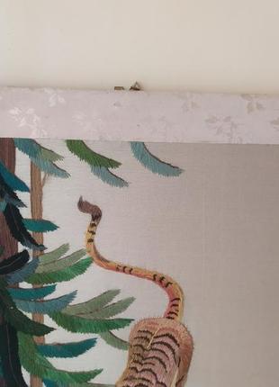 Вышивка шелком на шелке тигр. китай времен ссср