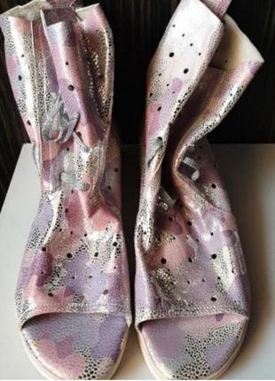 Кожаные сапоги