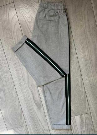 Легкие брюки с лампасами bershka, летние брюки7 фото
