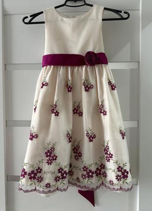 Дитяча нарядна сукня на 6-7 років