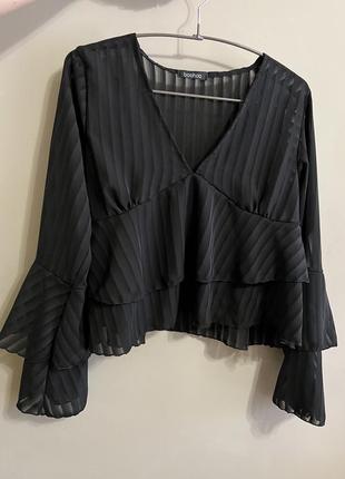 Блуза в прозрачную полоску с v-образным вырезом с рюшами boohoo нарядная блузка чёрная 🖤5 фото