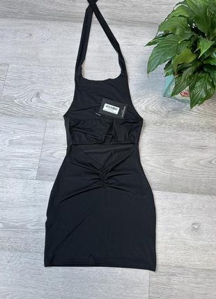 Чорна м'яка на дотик сукня з вирізаною спинкою та вирізом маленька чорна сукня з пуш ап4 фото
