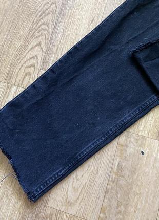 Чорні джинси прямого крою з необробленим низом від zara3 фото