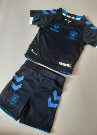 Спортивный костюм