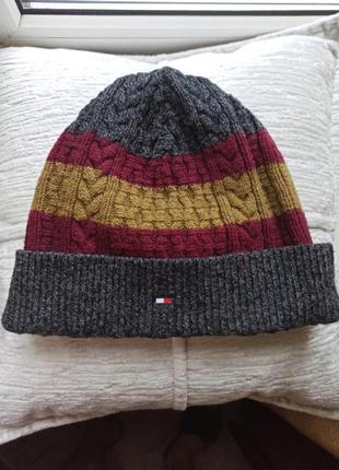 Шапка  tommy hilfiger.