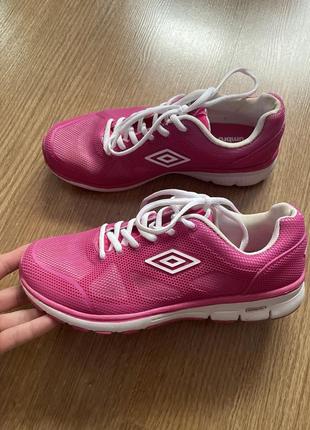 Кроссовки umbro 25 см стелька