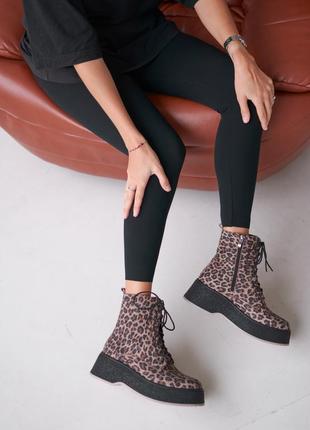 Женские ботинки из натурального нубука с леопардовым принтом.модель: vm-astra-7117 фото