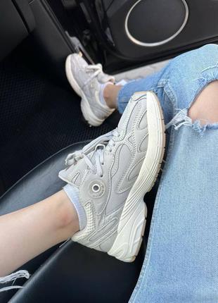 Кросівки adidas astir beige5 фото