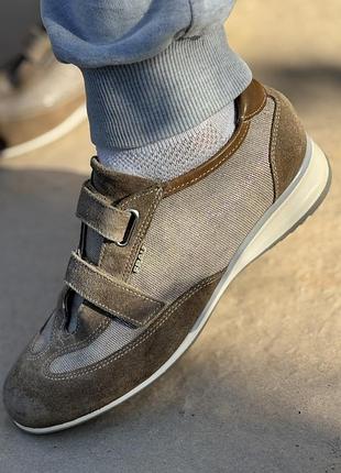 Кросівки frau