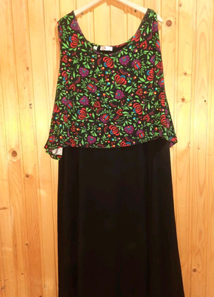 Жіноче плаття великого розміру