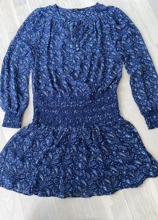 Сукня жіноча