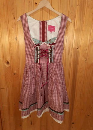 Жіноче плаття