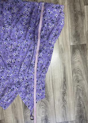 Платье сарафан в цветочный принт сиреневого цвета7 фото