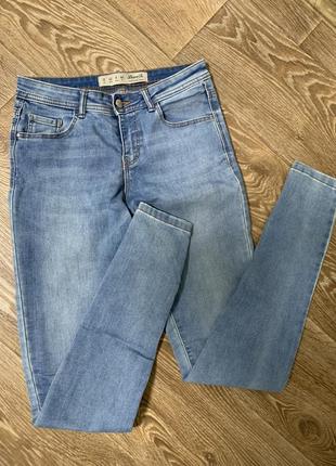 Джинси skinny