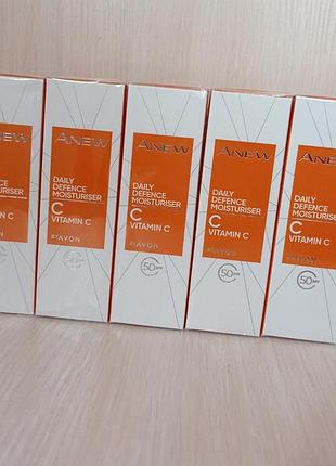 Зволожуючий крем для обличчя  максимальне сяйво avon anew vitamin c з spf 50