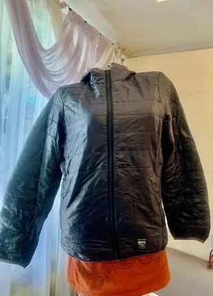 Куртка-жакет із капюшоном