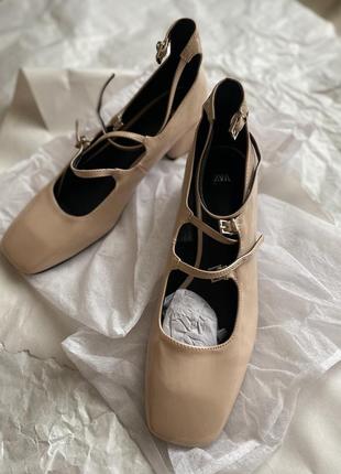 Туфлі zara