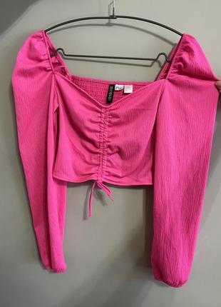 Мусліновий топ рожевий 🦩 блуза на затяжці декольте з об'ємними рукавами кроп топ із рукавом малиновий 🩷5 фото
