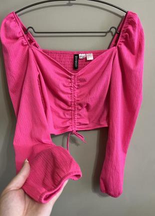 Мусліновий топ рожевий 🦩 блуза на затяжці декольте з об'ємними рукавами кроп топ із рукавом малиновий 🩷7 фото