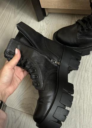 Кожаные сапоги теплые,идеальное состояние