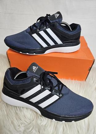 Беговые кроссовки adidas 45 размер
