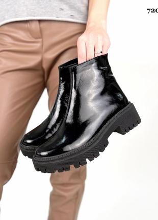 Зимові черевики натуральна лакована шкіра3 фото