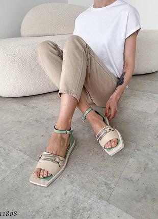 Босоніжки
колір: беж+м'ята, екошкіра