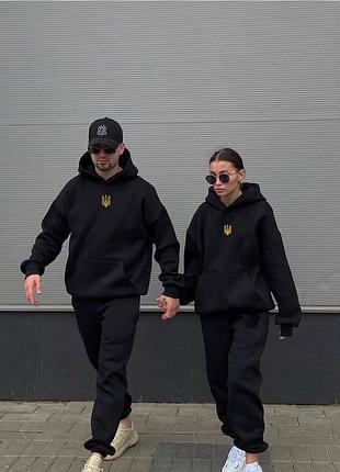 Костюмы женские женские + мужские