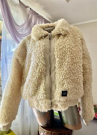 Куртка современная, практичная, комфортная, универсальная , l