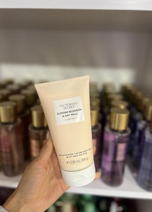 Крем-гель для душу almond blossom & oat milk victoria’s secret