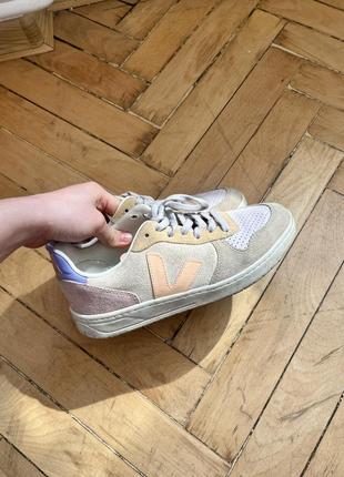 Кросівки veja