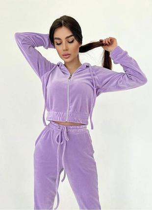 Велюровый костюм