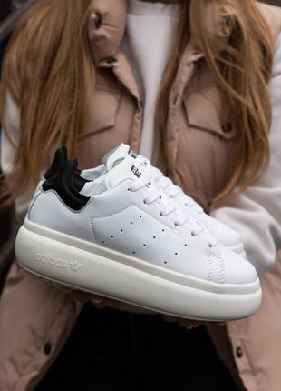 Шкіряні кросівки adidas stan smith pf white black