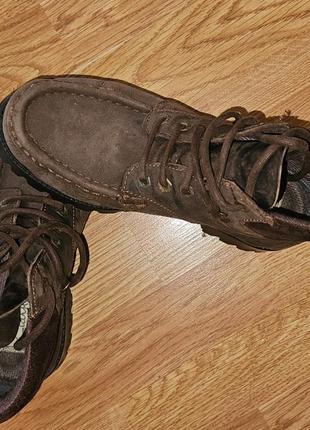 Коричневые ботинки clarks