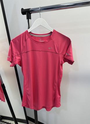 Спортивна футболка nike l