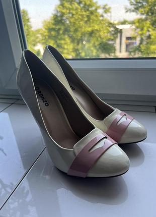 Женские туфли 38 размер ronzo