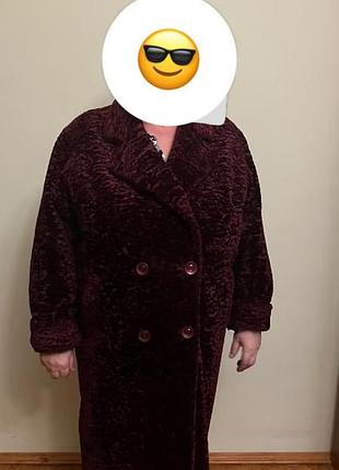 Пальто из искусственного каракуля