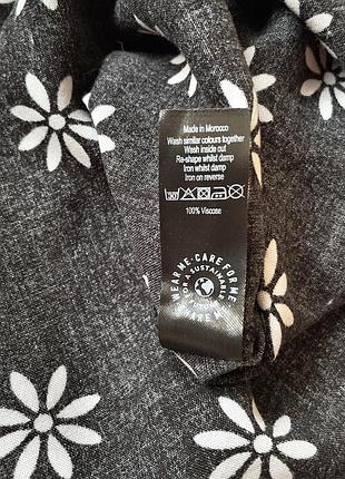 Натуральна чорна сорочка-оверсайз в ромашки10 фото