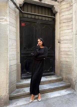 Платье максы из эластичной ткани