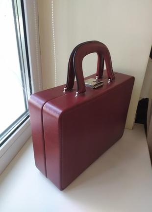 Винтажная сумочка чемоданчик2 фото