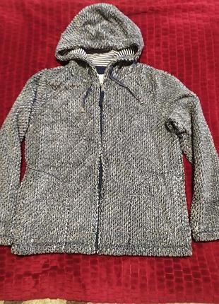 Свитер женский