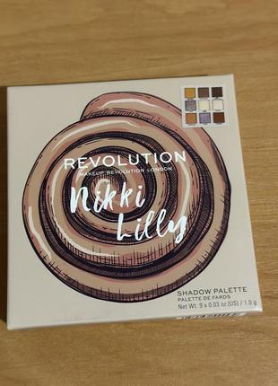 Палетка тіней makeup revolution nikki lilly