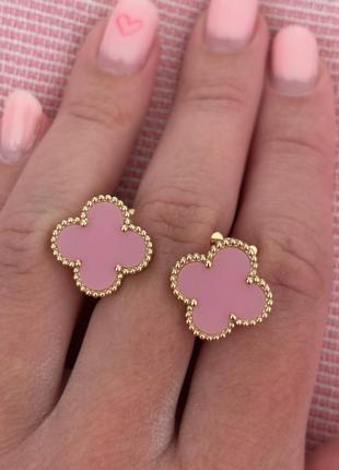 Красивые серьги с розовой эмалью в стиле van cleef