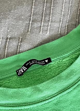 Зеленый оверсайз свитшот zara 3
