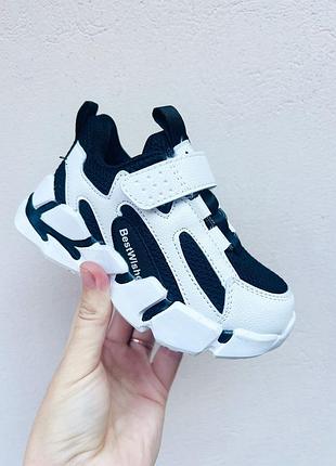 Легкие кроссовочки clibee