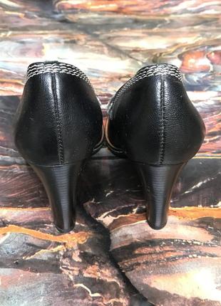 Туфлі чорні класичні3 фото