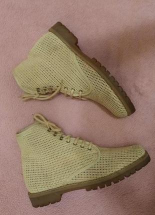 Оригинальные ботинки,черевики бренда pinkflamingo