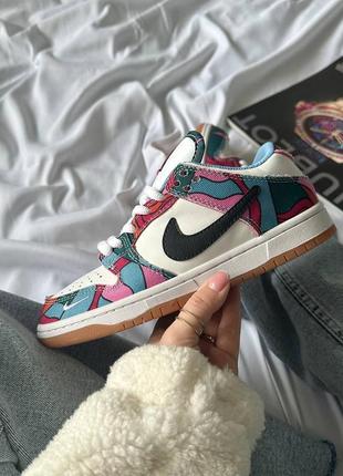 Жіночі кросівки nike dunk low pro parra abstract art3 фото