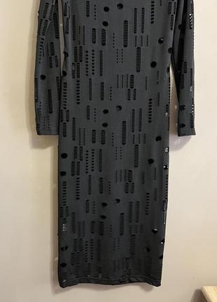 Чёрное платье в дырки рваное миди трендовый дизайн облегающее стильное платье длинное 🔥8 фото